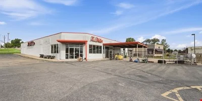 Two-Building Retail / Owner-User Opportunity -… — Sale in Cincinnati, OH, photo 2 of 8