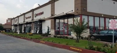 6580 SW FWY, Suite B, Houston, TX 77074 — Lease in Houston, TX, photo 1 of 2