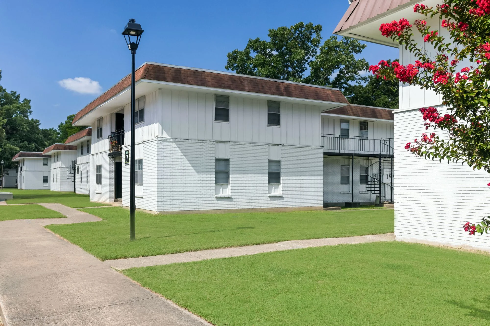 The Luxe — Sale in Jacksonville, AR, photo 4 of 8