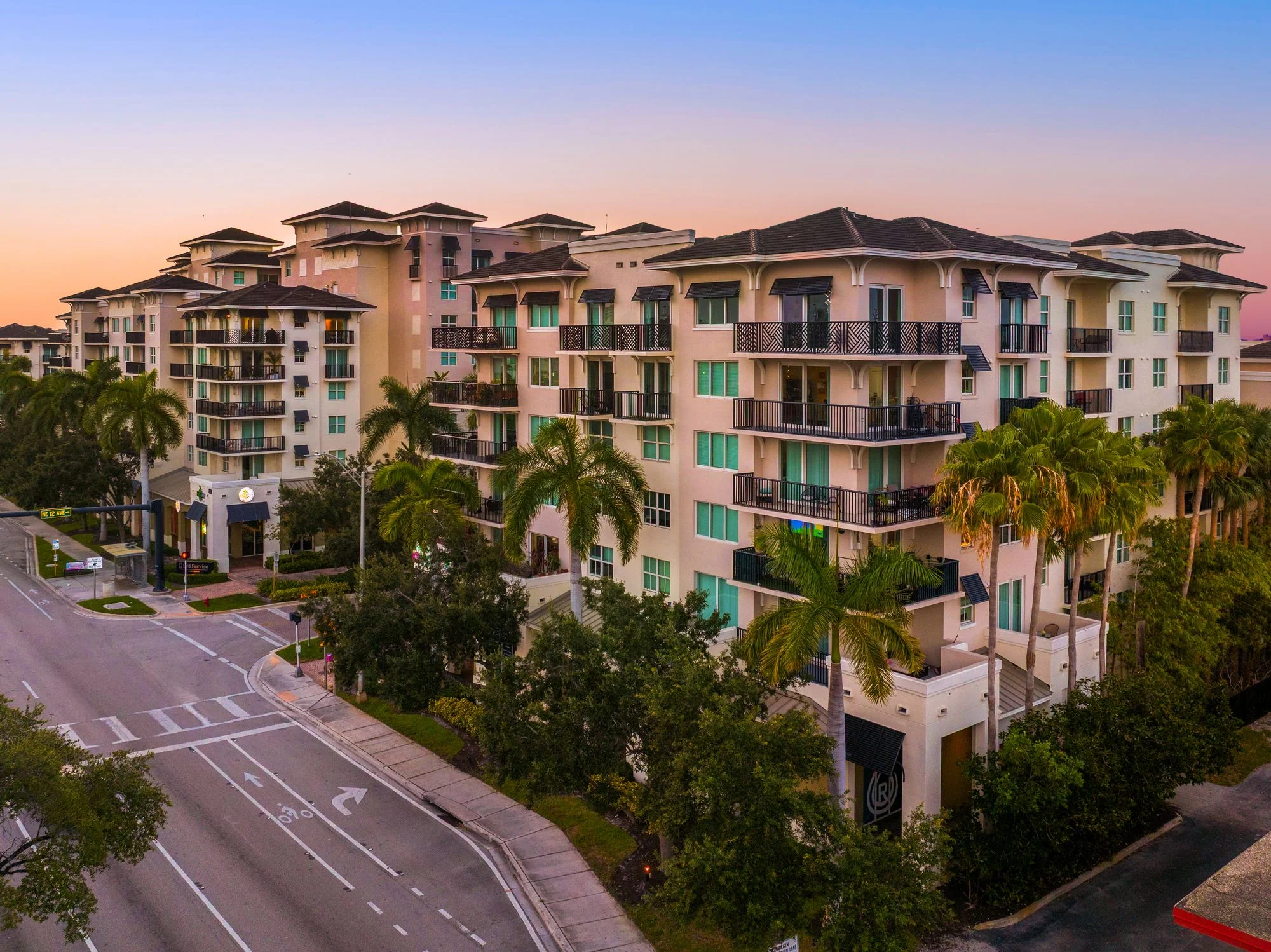 Bell Sunrise — Sale in Fort Lauderdale, FL, photo 1 of 1