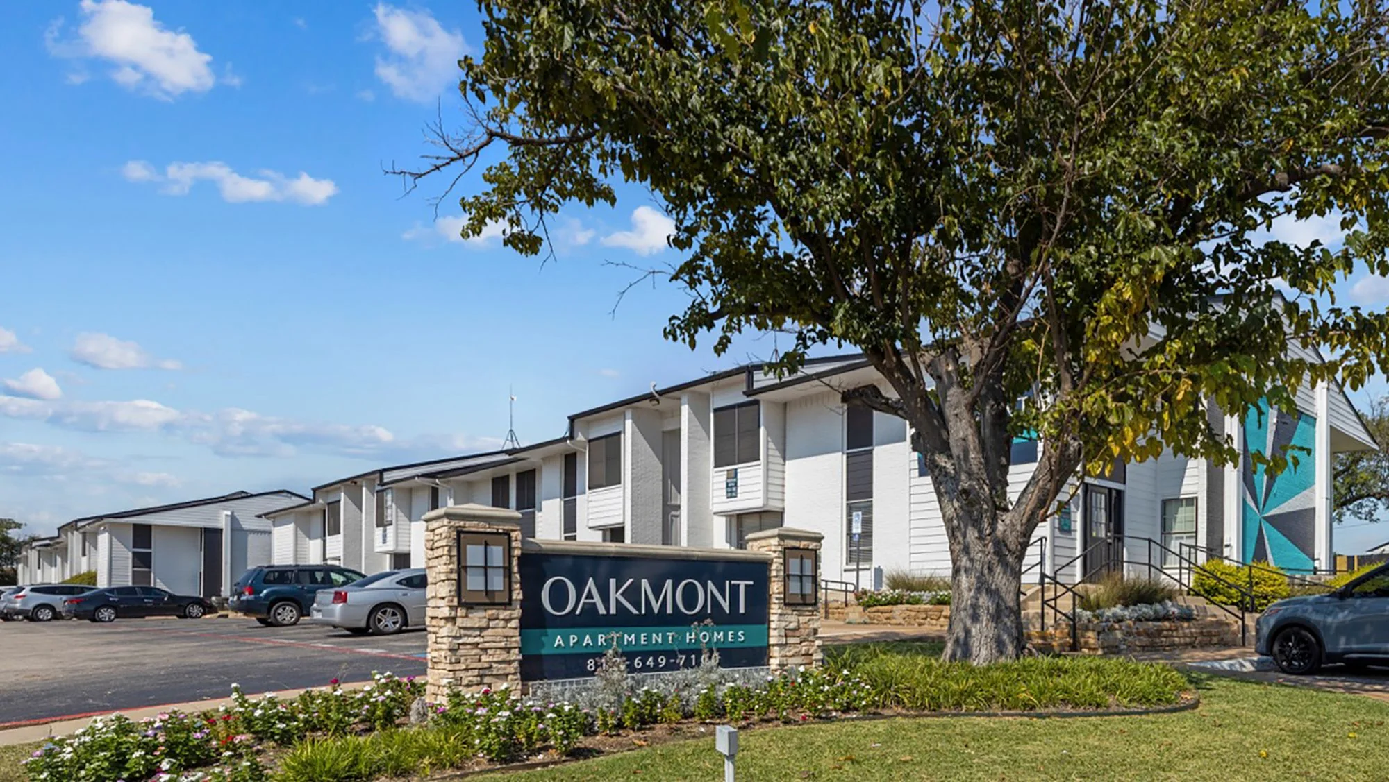 Oakmont — Sale in Arlington, TX, photo 1 of 1