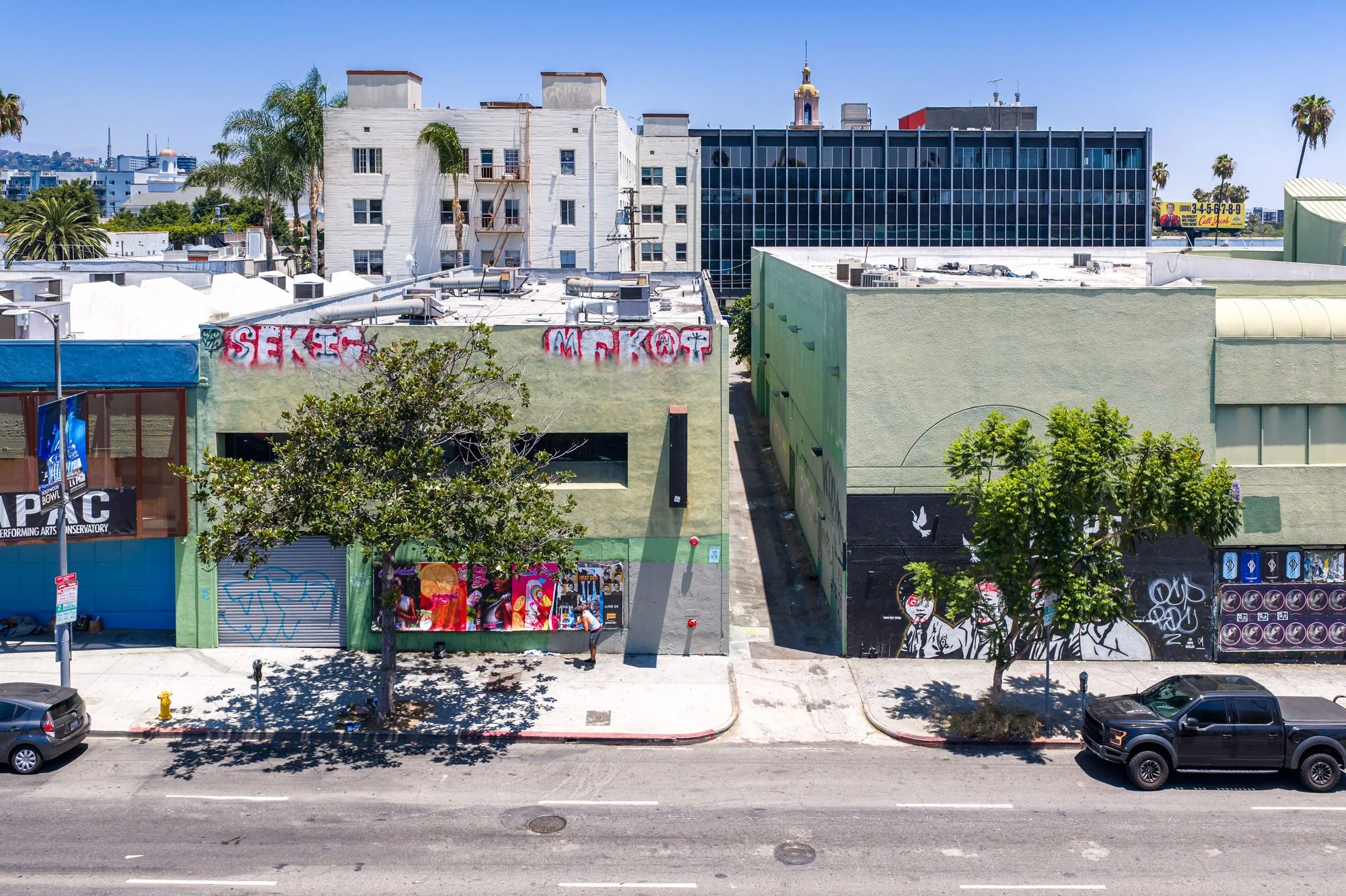 SUNSET & HIGHLAND — Sale in Los Angeles, CA, photo 8 of 8
