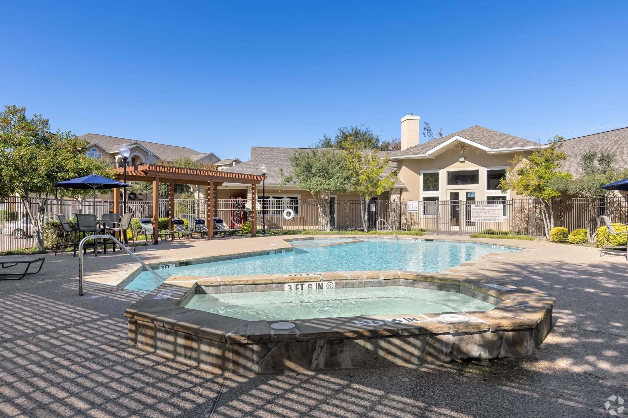 Summit Ridge — Sale in Lewisville, TX, photo 2 of 2