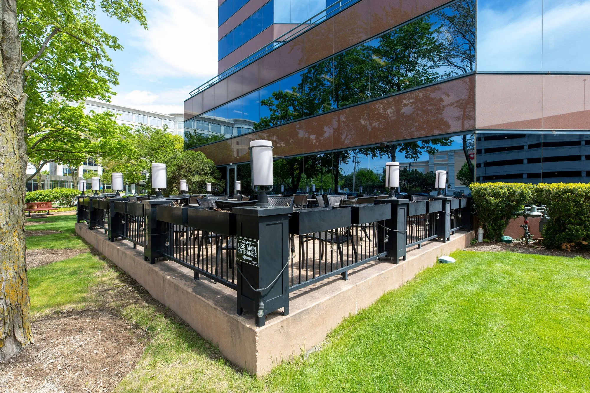 Columbia Centre III — Sale in Rosemont, IL, photo 4 of 4