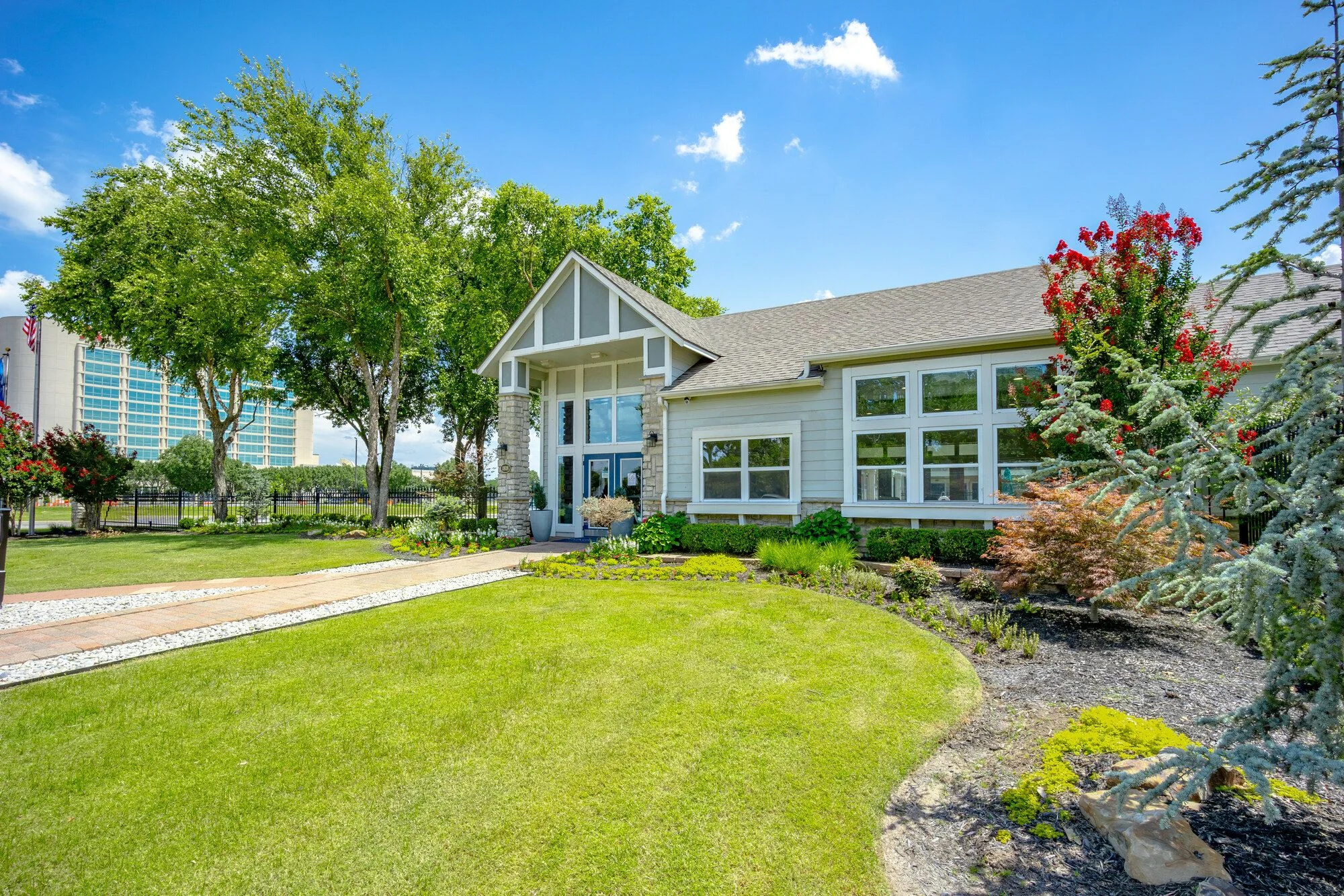 Cascades at Southern Hills — Sale in Tulsa, OK, photo 4 of 8