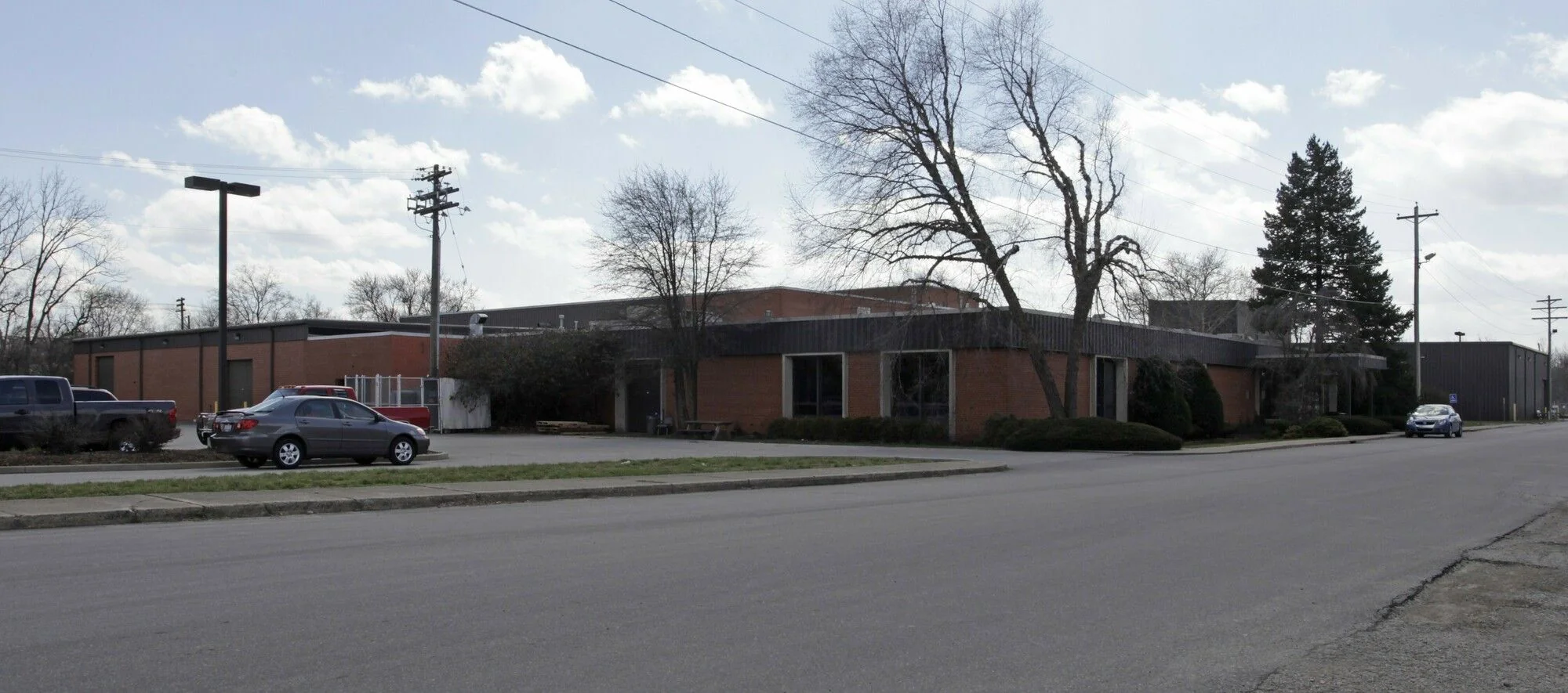 333 W Seymour Ave — Sale in Cincinnati, OH, photo 1 of 4