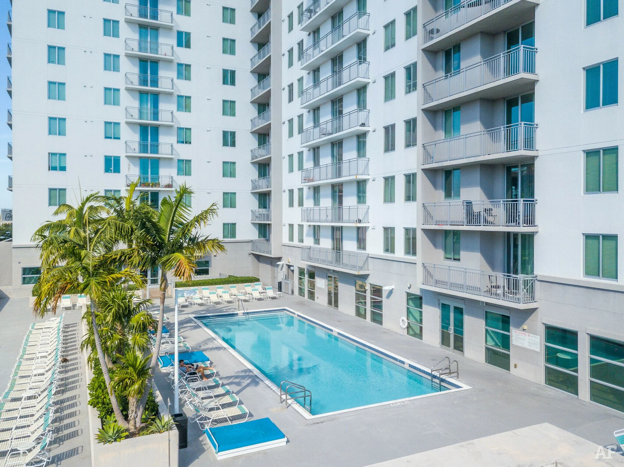 109 Tower — Sale in Miami, FL, photo 1 of 1