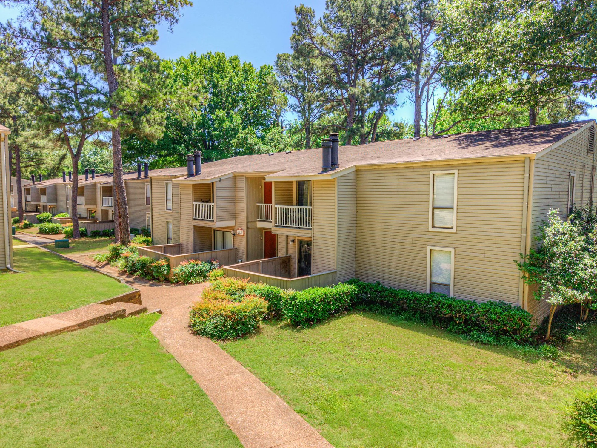 Sycamore Lake — Sale in Memphis, TN, photo 1 of 8