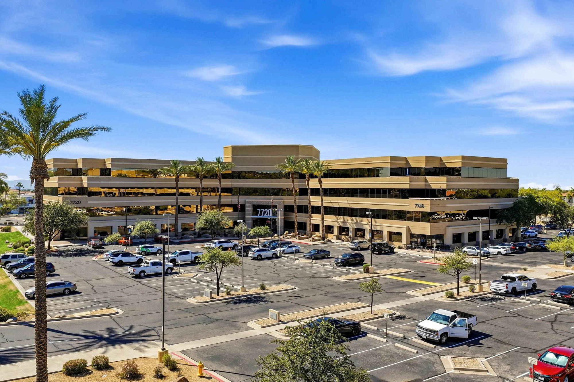 The Summit — Sale in Phoenix, AZ, photo 3 of 8