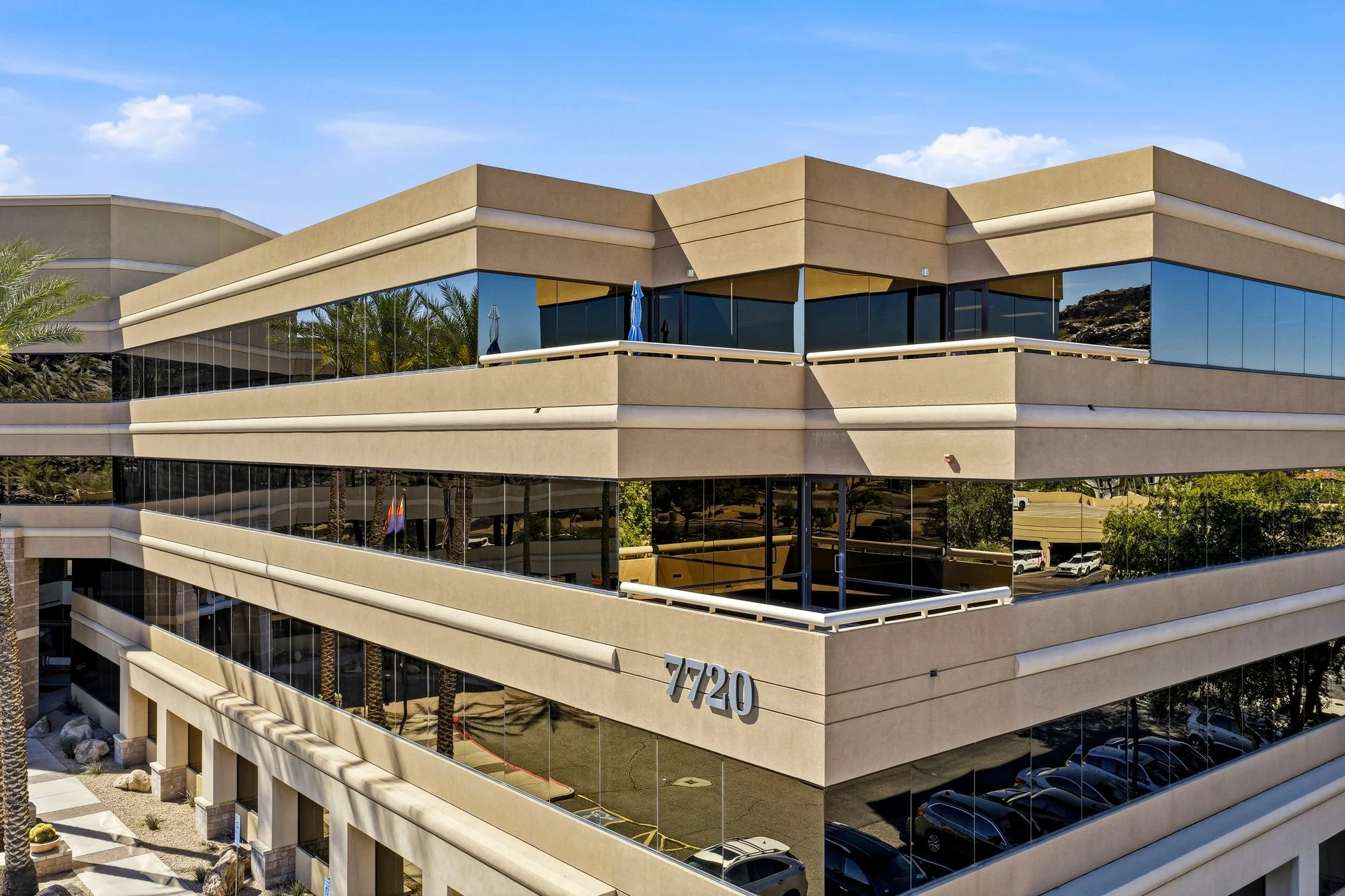 The Summit — Sale in Phoenix, AZ, photo 4 of 8