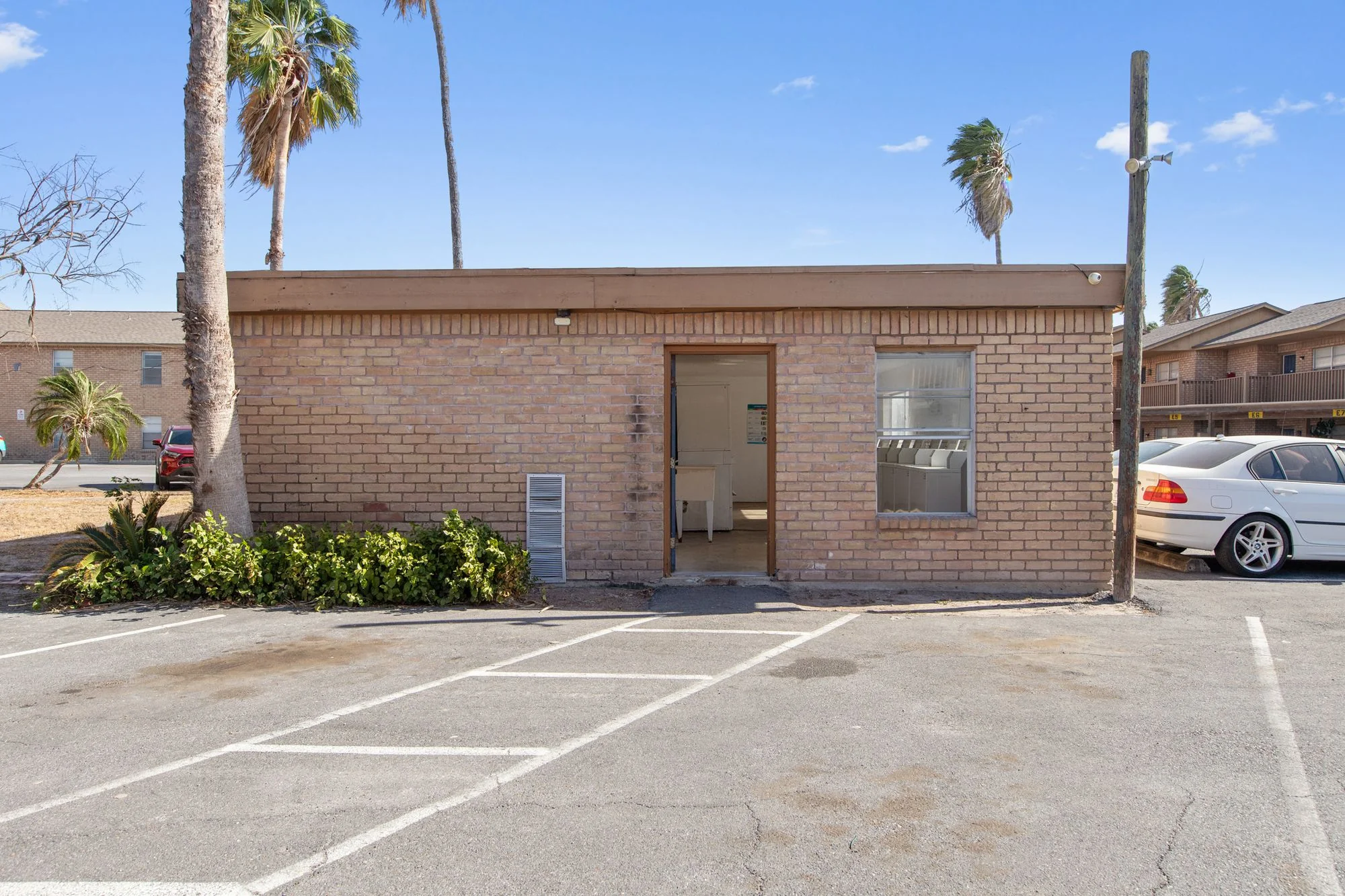 Timbers Apartments — Sale in Harlingen, TX, photo 6 of 8
