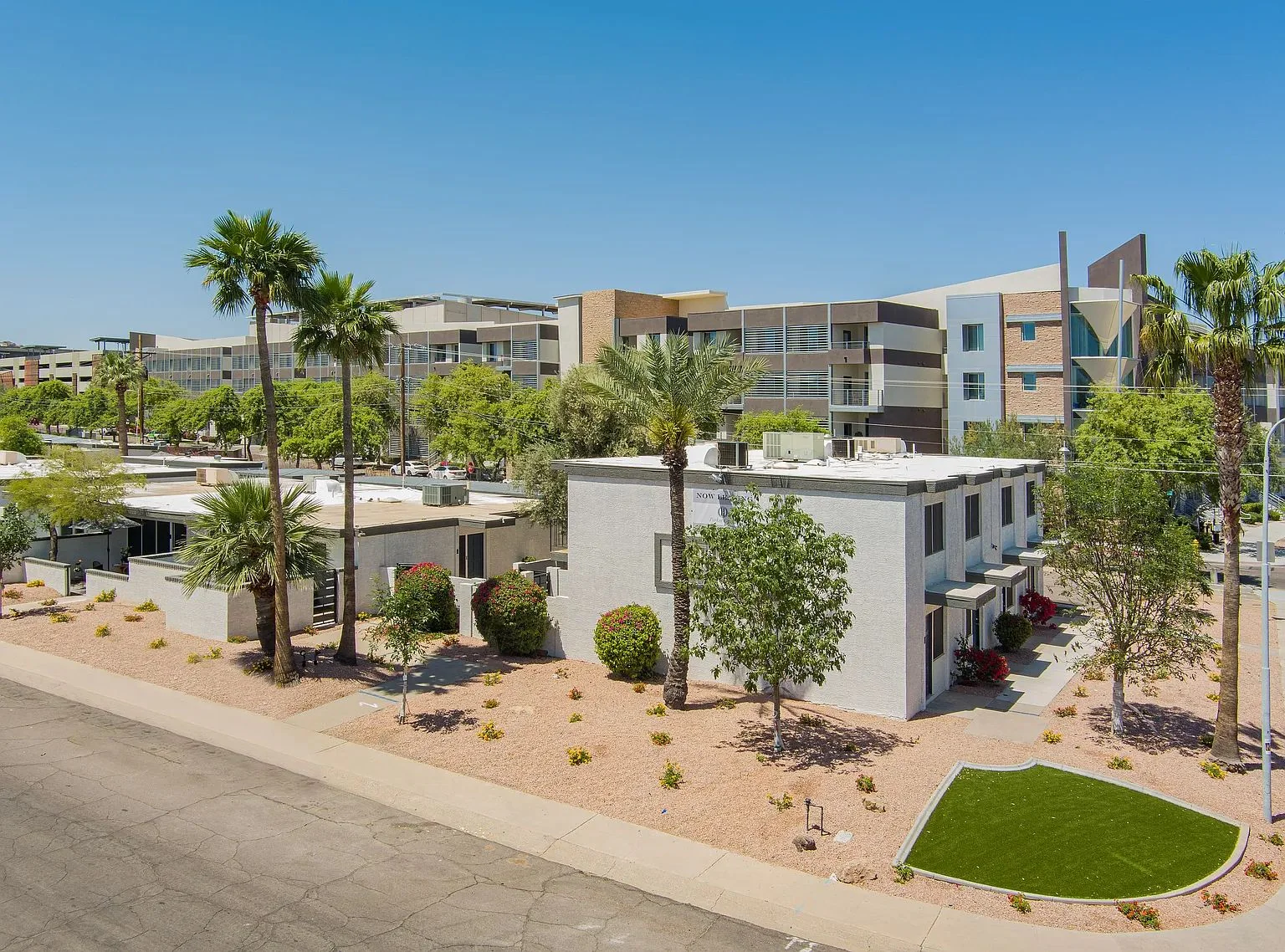 Bella Villas Scottsdale — Sale in Scottsdale, AZ, photo 1 of 5