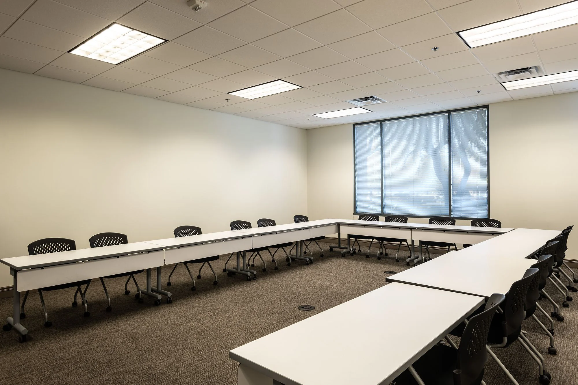 Corridors Corporate Center — Sale in Phoenix, AZ, photo 4 of 8