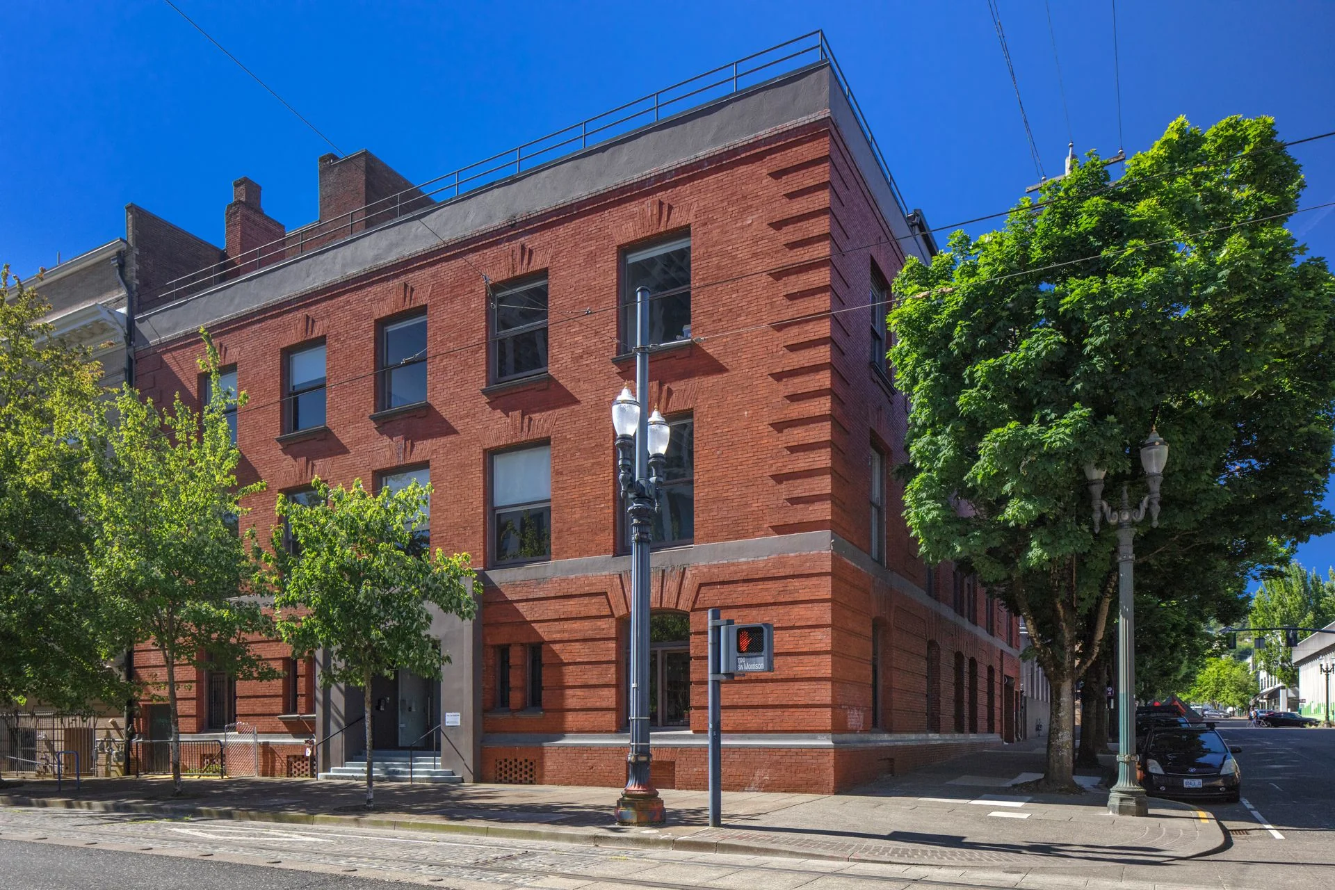 Irwin Paul Building — Sale in Portland, OR, photo 1 of 8