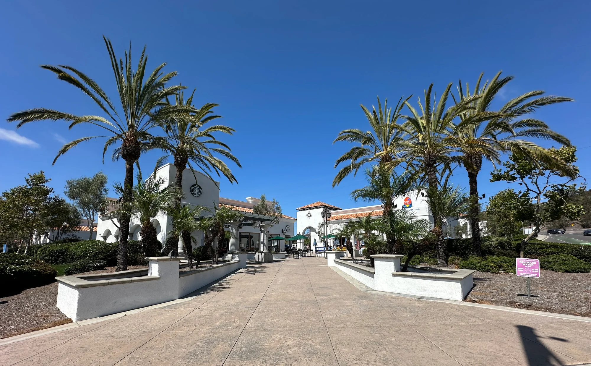 La Costa Plaza — Lease in Carlsbad, CA, photo 2 of 4