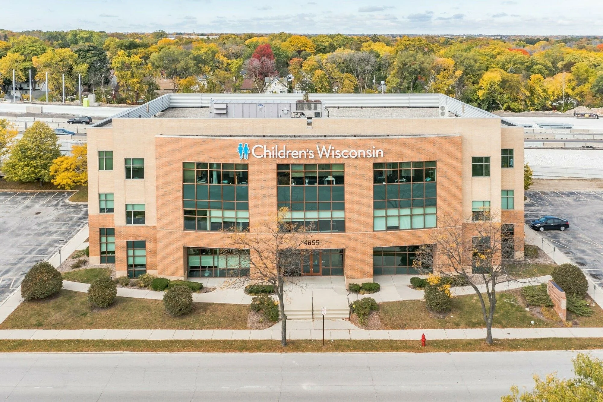 Glendale Professional Building — Lease in Glendale, WI, photo 1 of 8