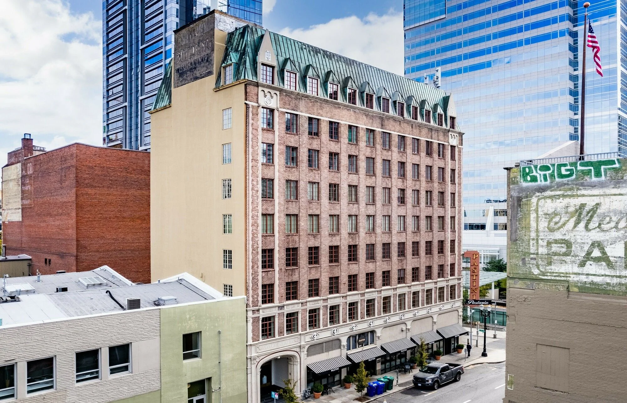 The Studio Building — Lease in Portland, OR, photo 2 of 8