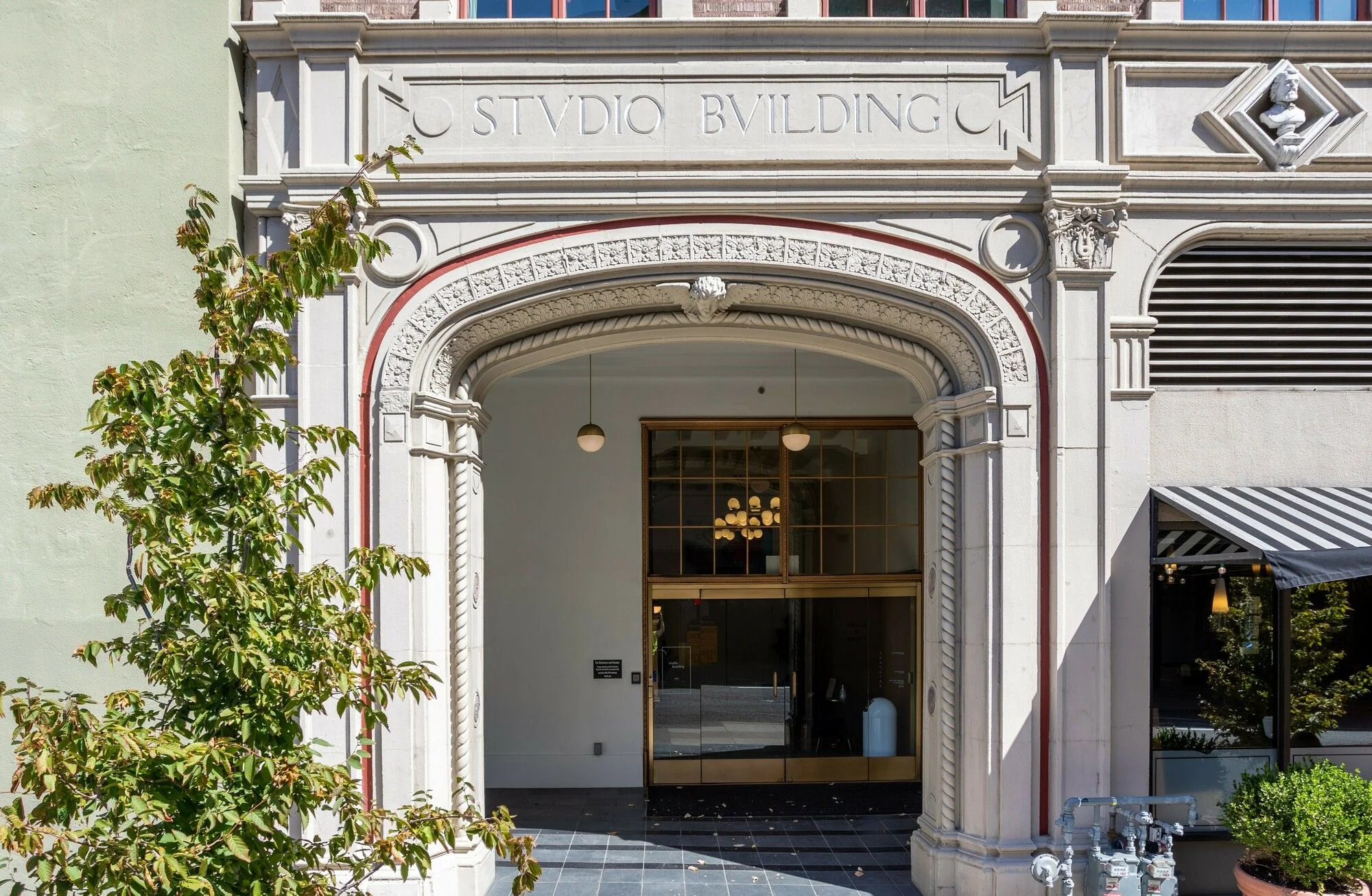 The Studio Building — Lease in Portland, OR, photo 4 of 8