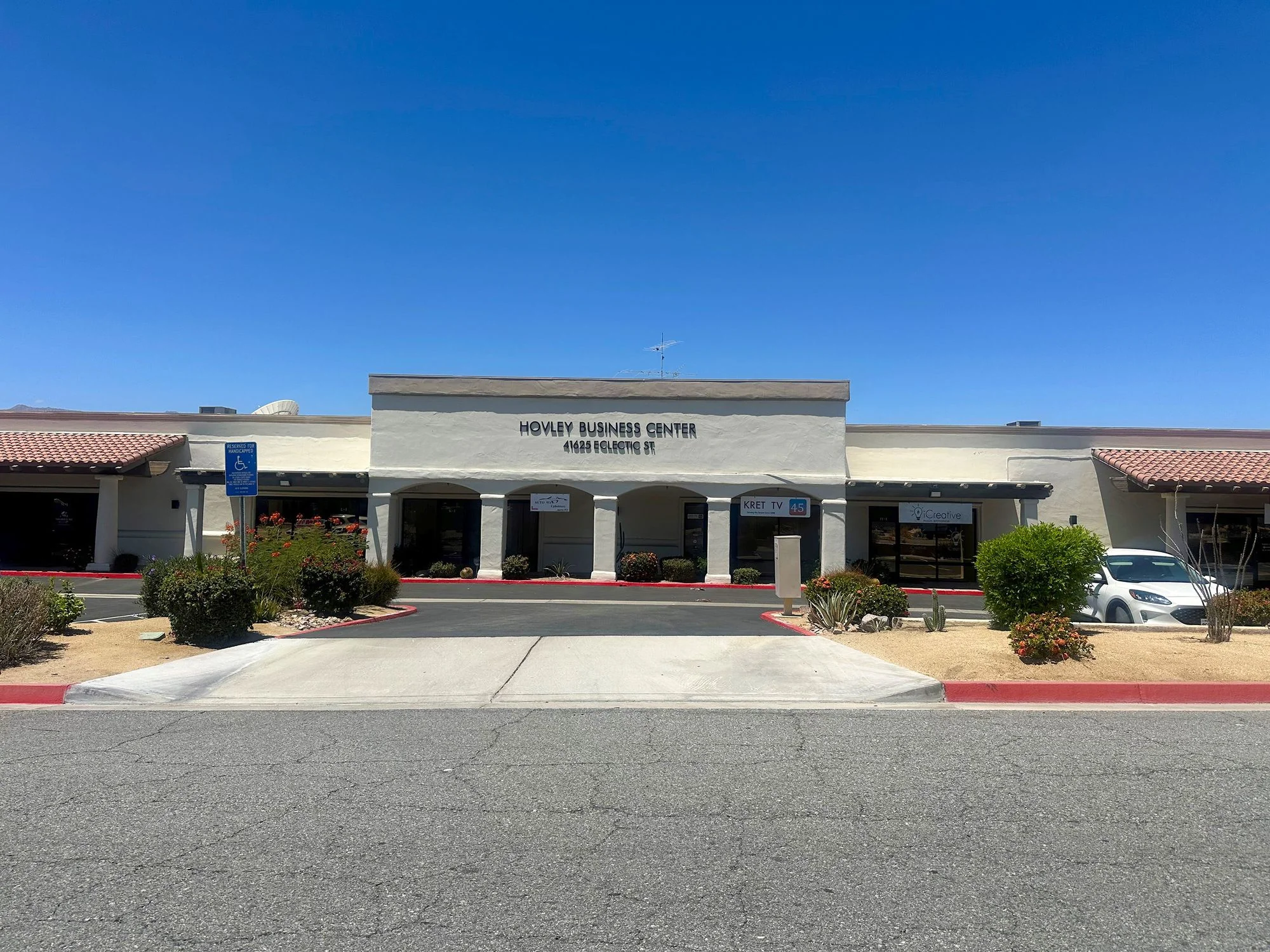 Hovley Business Center — Lease in Palm Desert, CA, photo 5 of 6