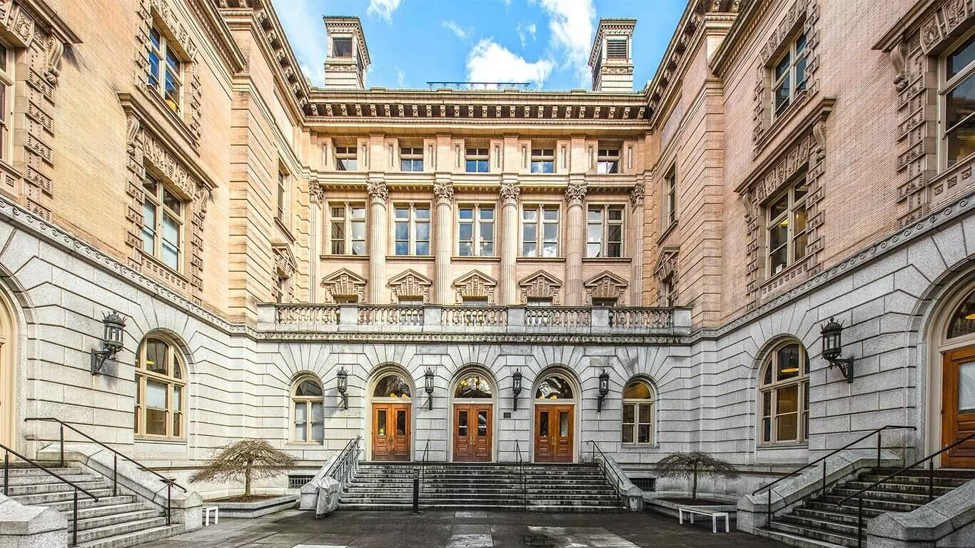 US Custom House — Lease in Portland, OR, photo 5 of 8