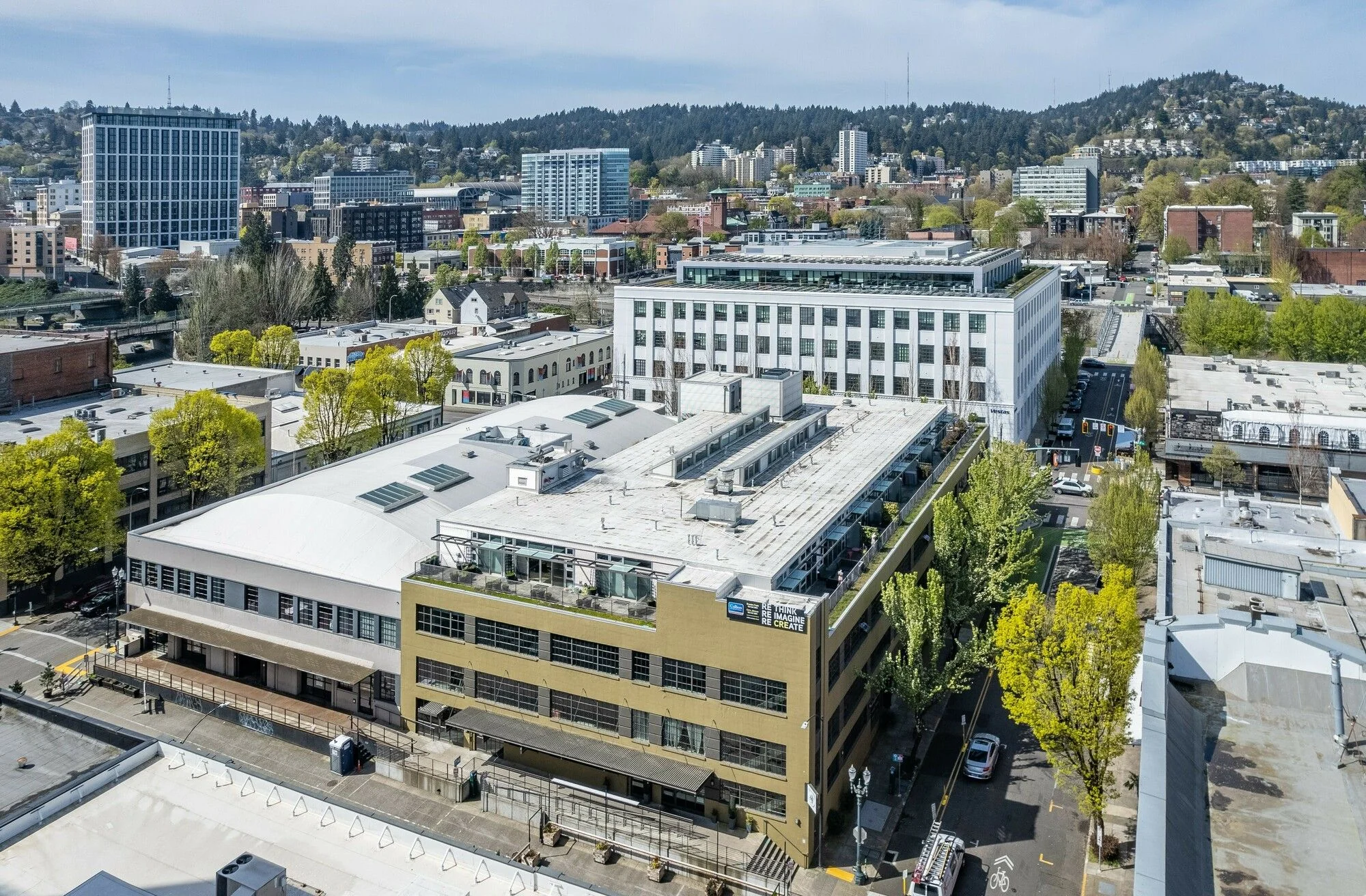 Block 90 — Lease in Portland, OR, photo 2 of 4