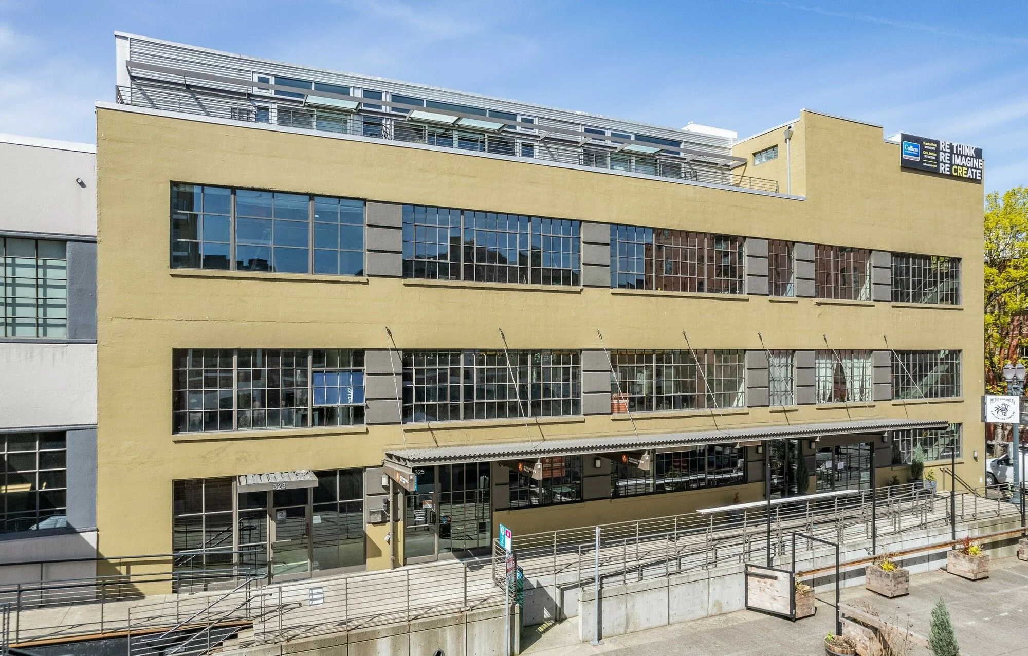 Block 90 — Lease in Portland, OR, photo 3 of 4