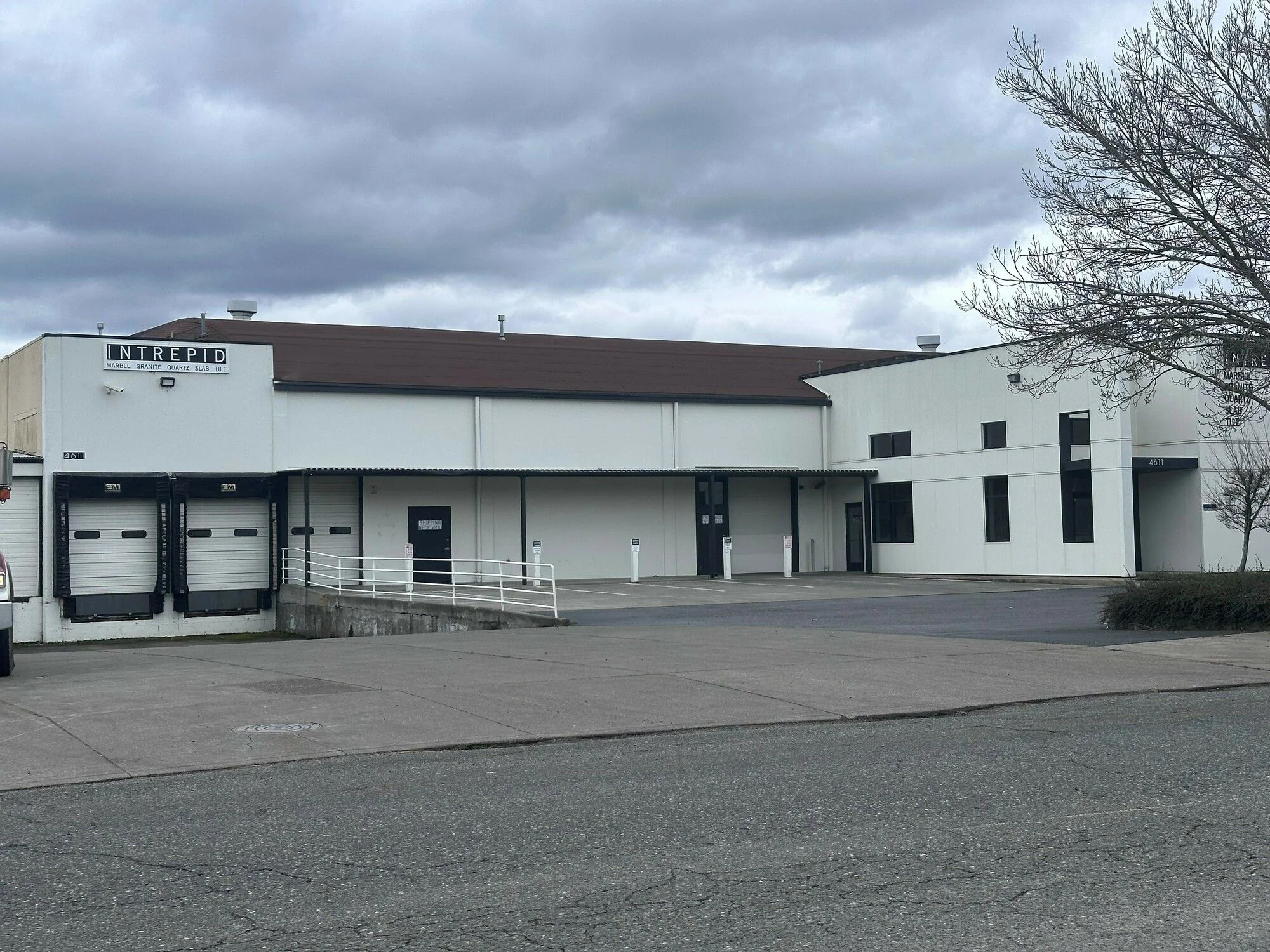4611 SE 26th Ave — Lease in Portland, OR, photo 1 of 8