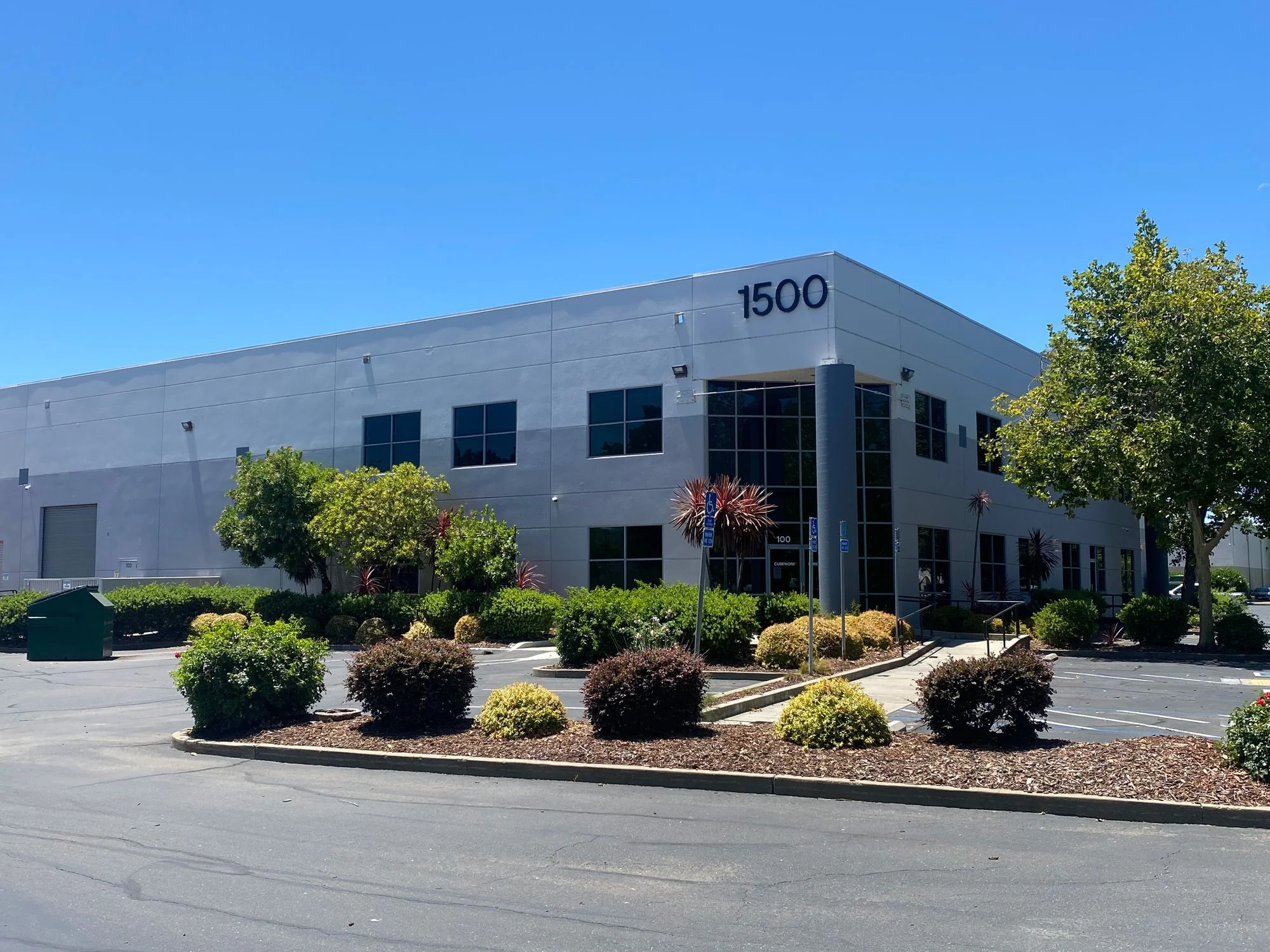 1500 Overland Court — Lease in West Sacramento, CA, photo 1 of 3