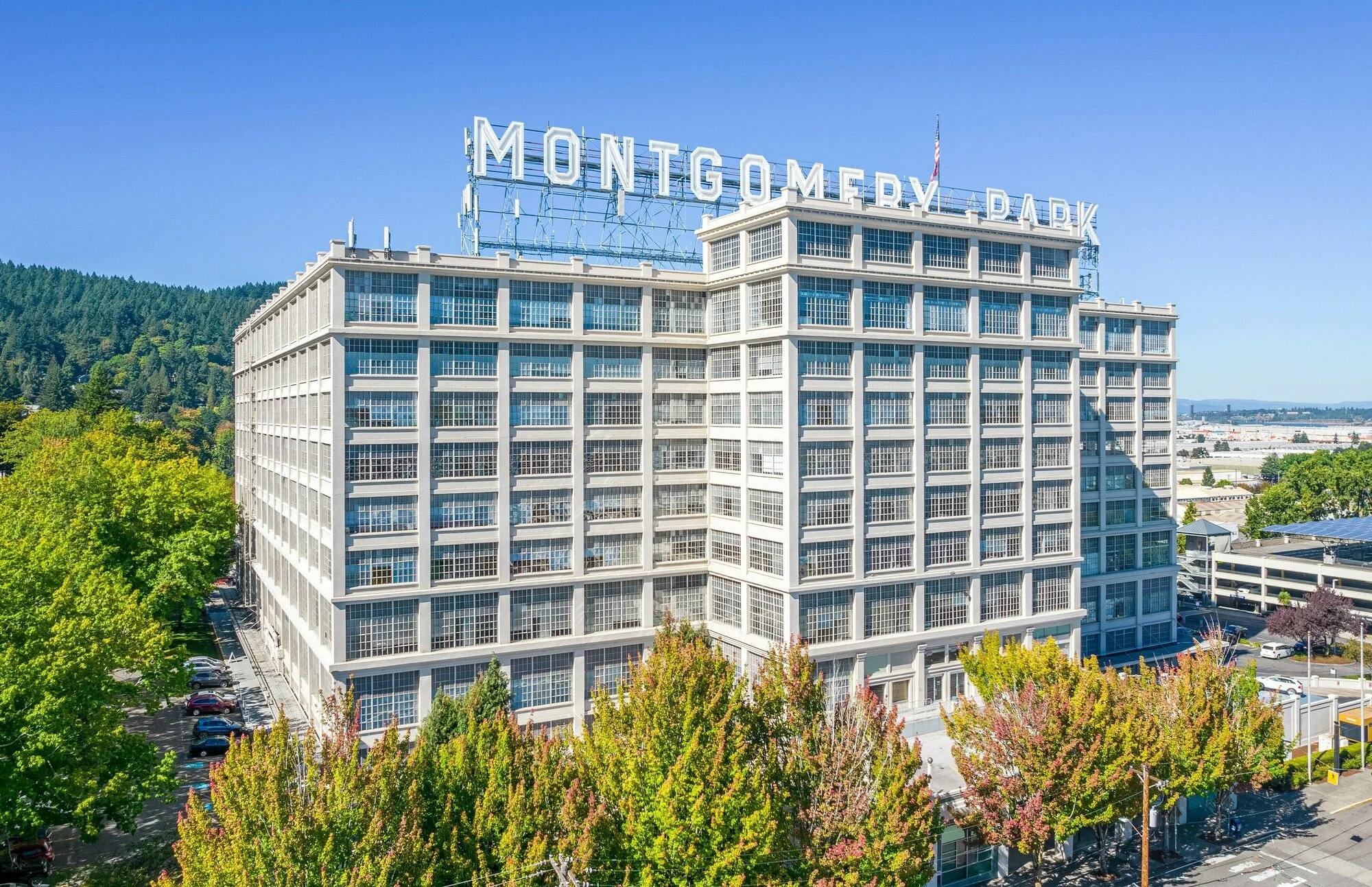 Montgomery Park — Lease in Portland, OR, photo 2 of 8