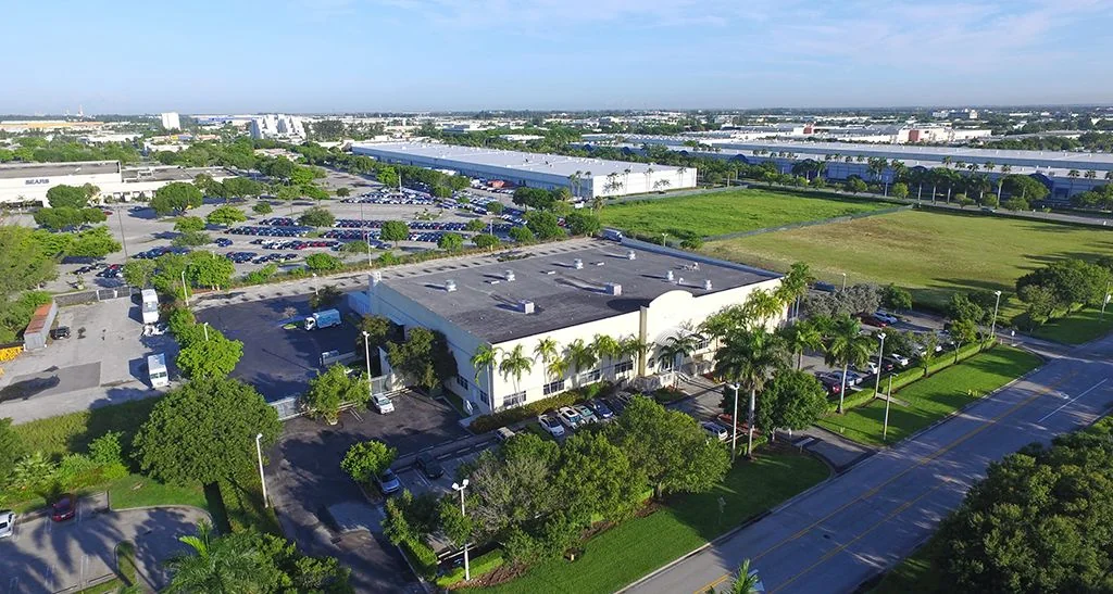 International Corporate Park #21 — Lease in Doral, FL, photo 1 of 2