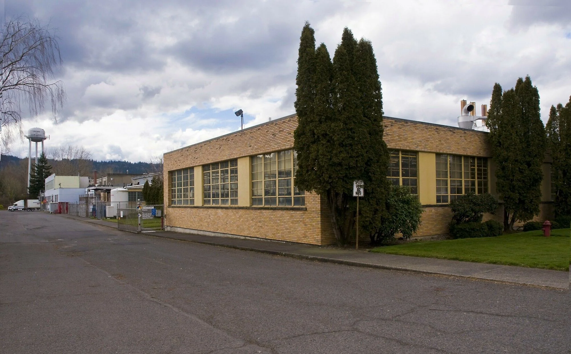 10200 N Lombard — Lease in Portland, OR, photo 2 of 8