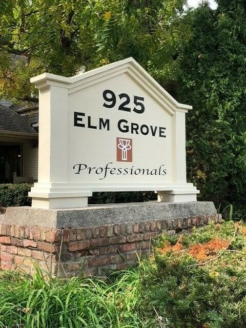 925 Elm Grove Rd — Sale in WI, photo 3 of 8