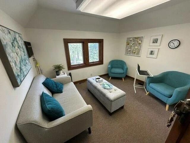 925 Elm Grove Rd — Sale in WI, photo 8 of 8
