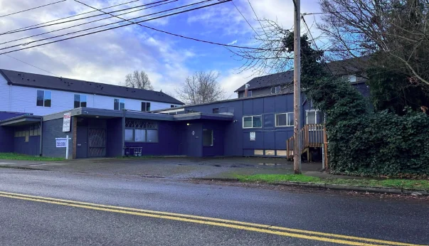 4033 Southeast Milwaukie Avenue — Sale in OR, photo 3 of 8