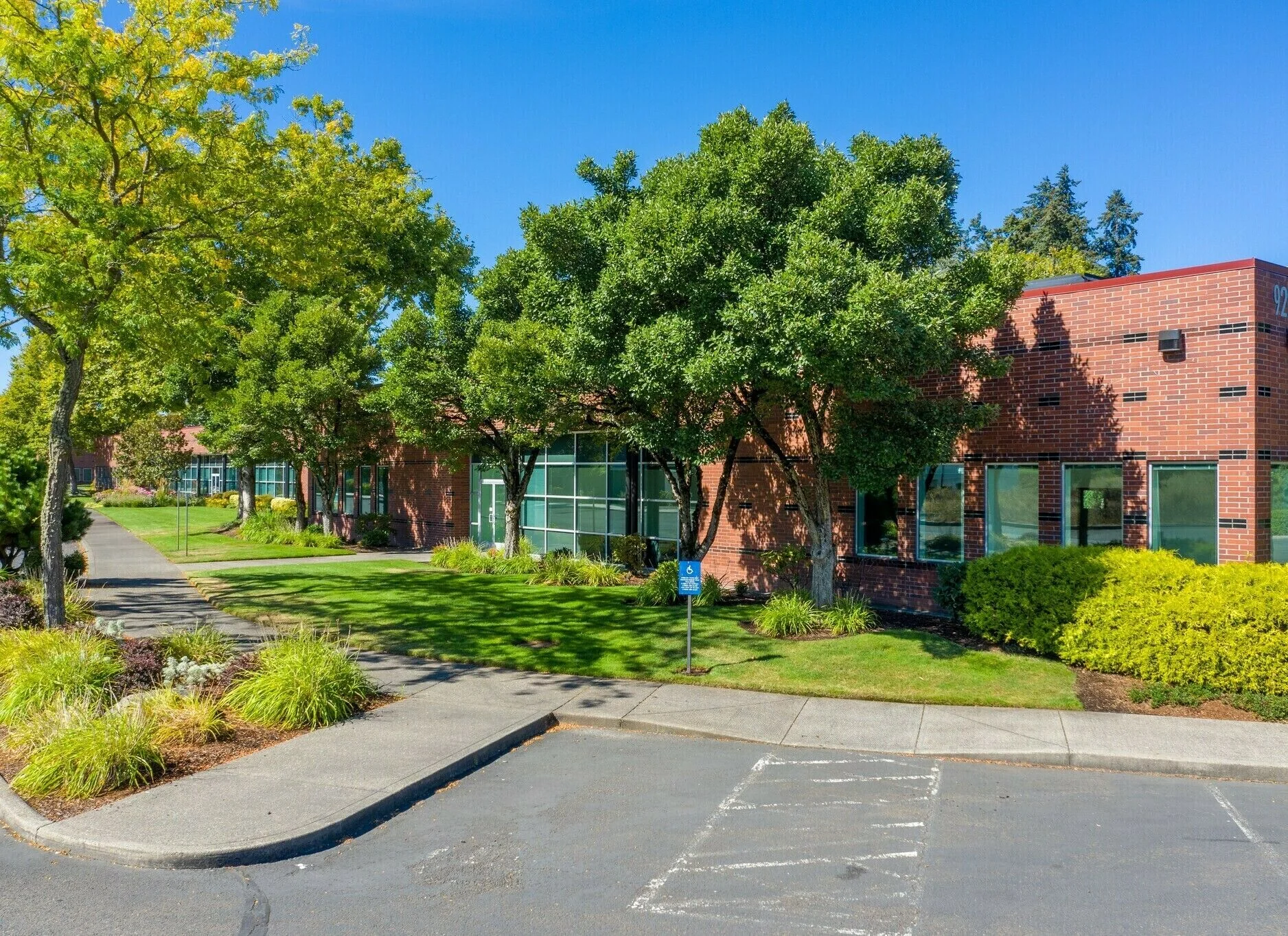 Trellis at Amberglen — Lease in Hillsboro, OR, photo 2 of 8