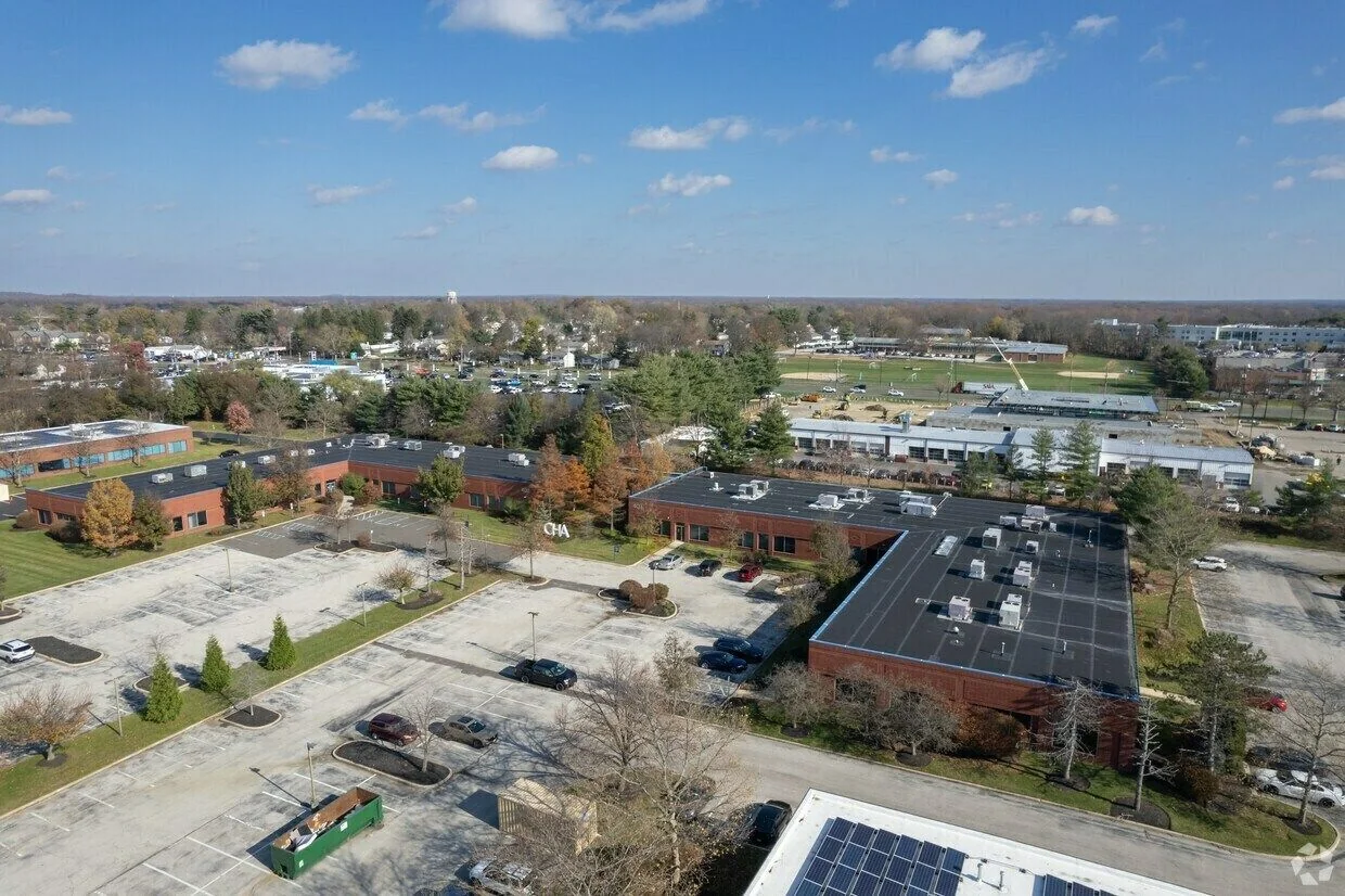 402-404 Lippincott Drive — Lease in NJ, photo 8 of 8
