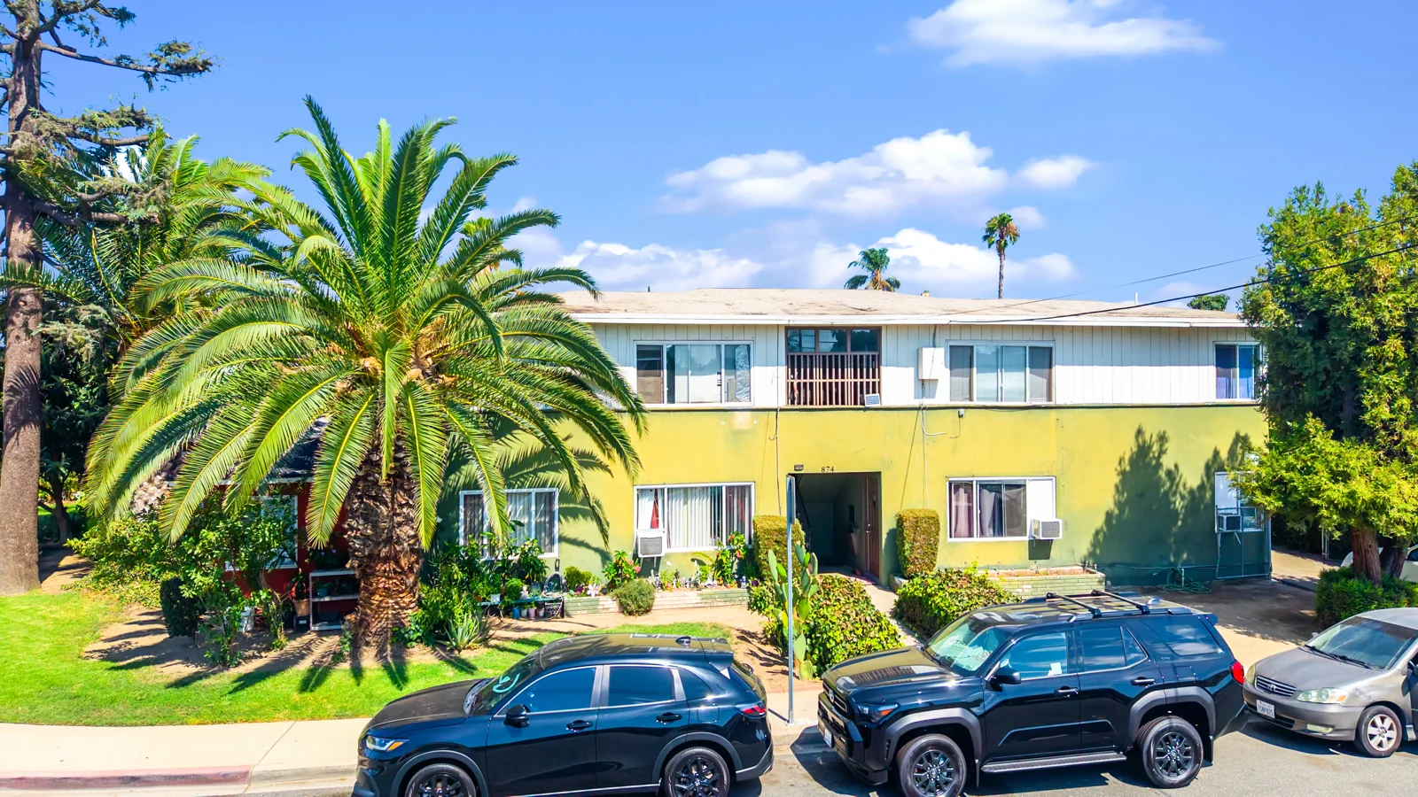 Multifamily in Pomona, CA — Sale in Pomona, CA, photo 1 of 8