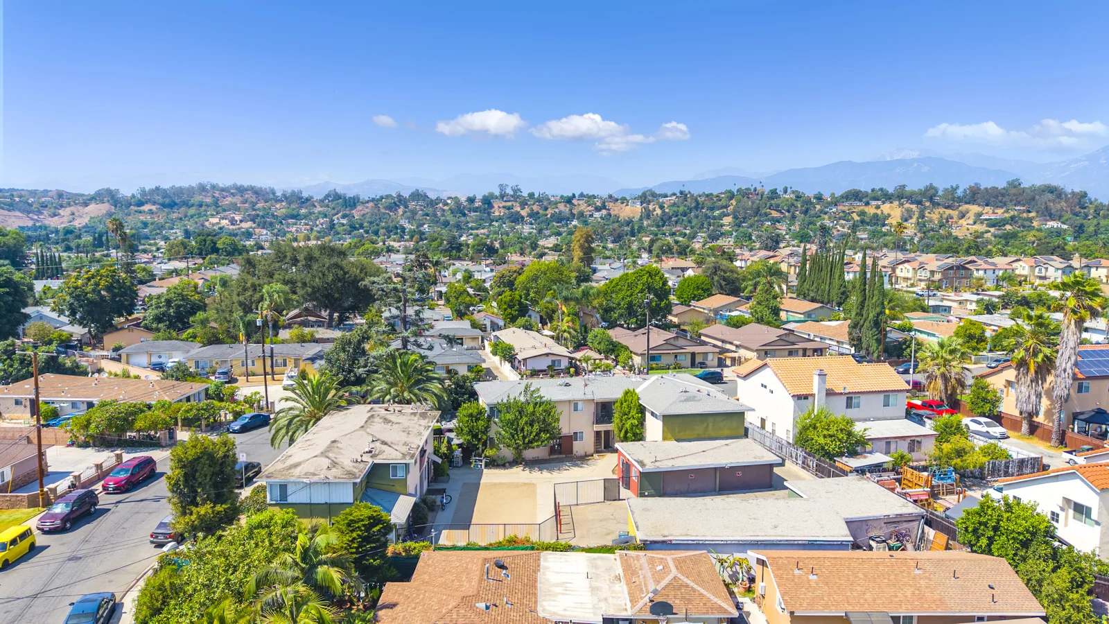 Multifamily in Pomona, CA — Sale in Pomona, CA, photo 4 of 8