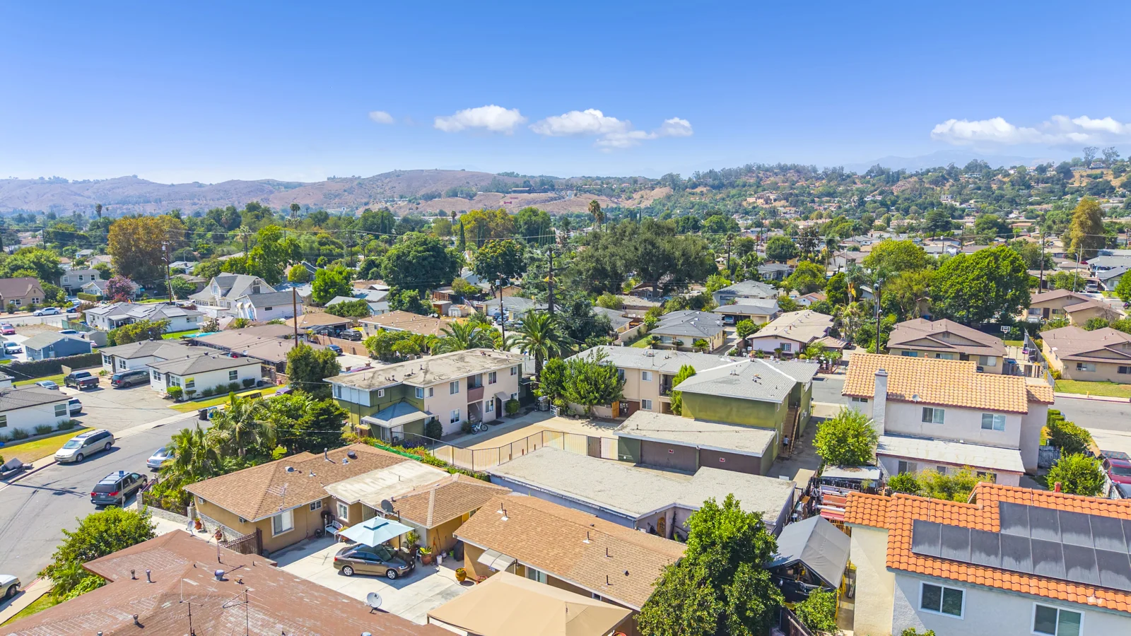 Multifamily in Pomona, CA — Sale in Pomona, CA, photo 6 of 8