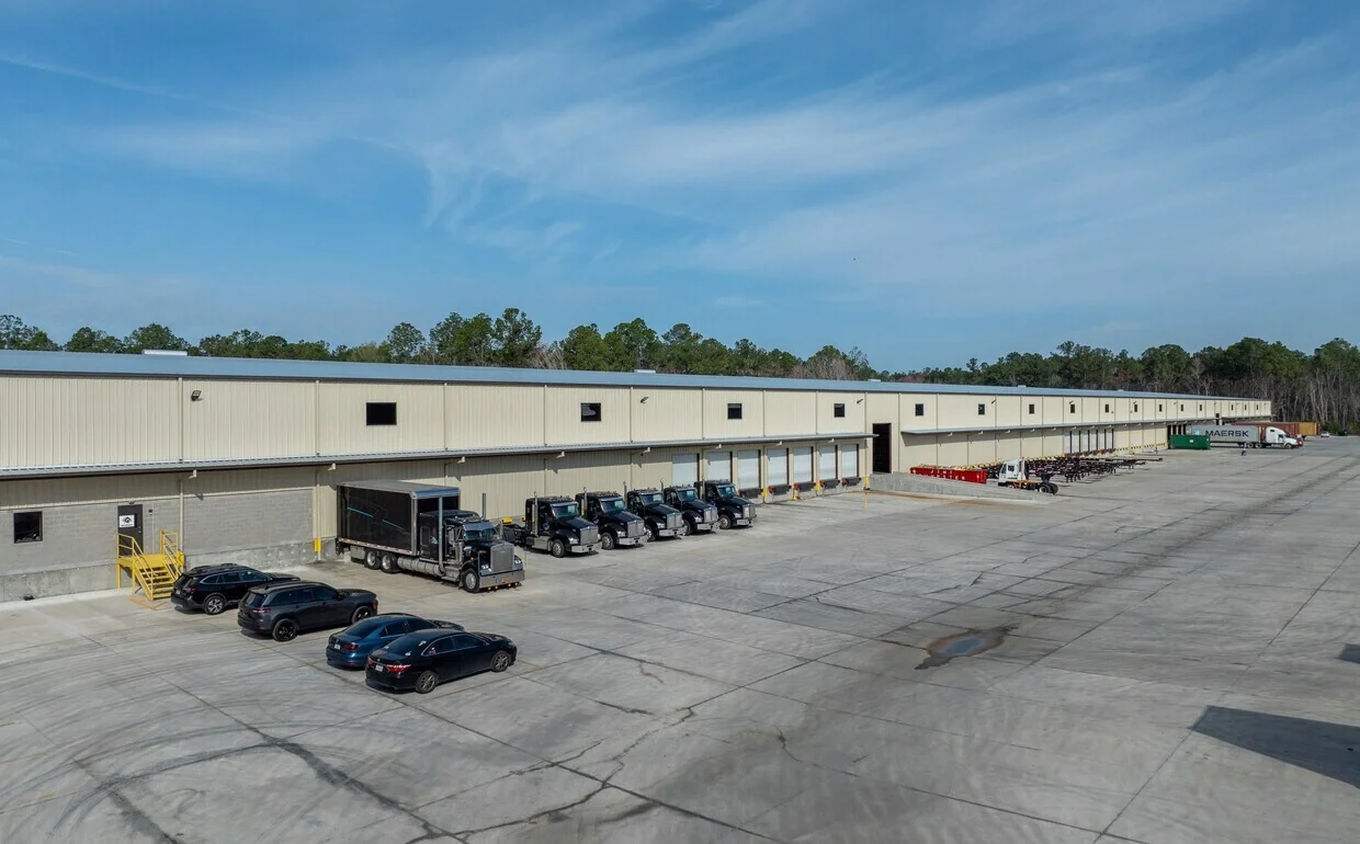Industrial in Jacksonville, FL — Lease in Jacksonville, FL, photo 2 of 8