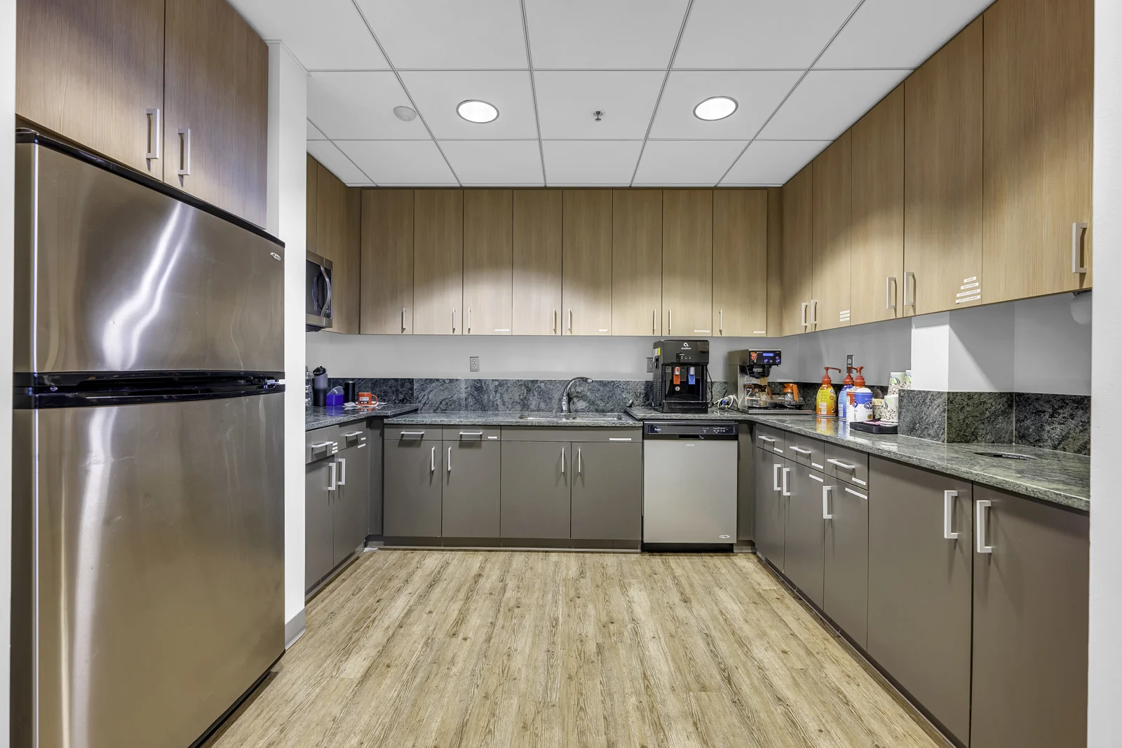 Office in Novi, MI — Sale in Novi, MI, photo 5 of 8