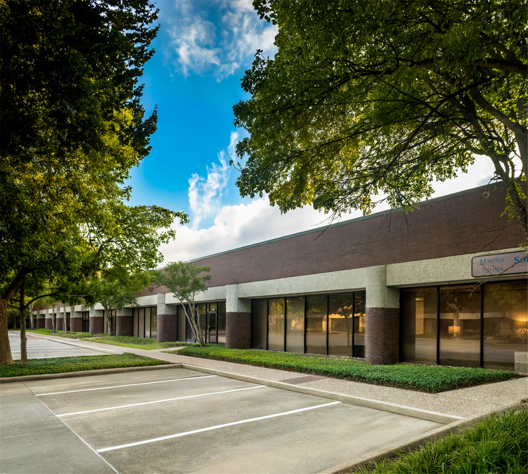 1440 Lake Front Cir — Lease in The Woodlands, TX, photo 1 of 1