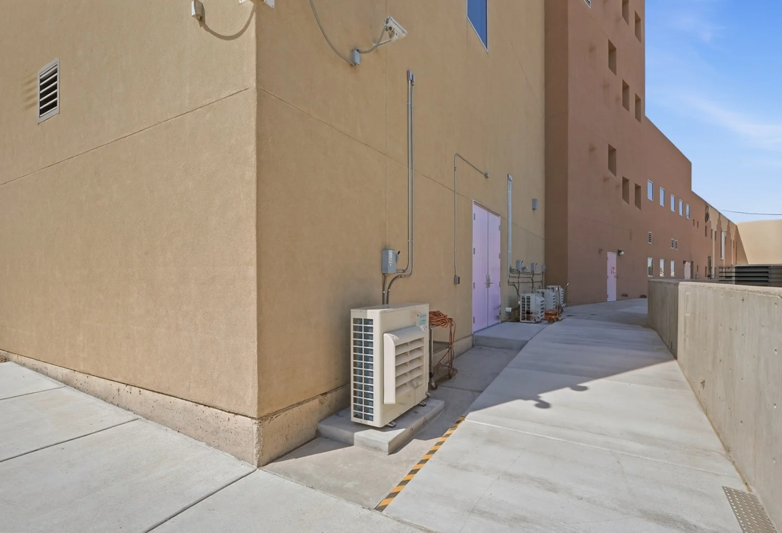 Lovelace Biomedical Building — Lease in Albuquerque, NM, photo 4 of 8