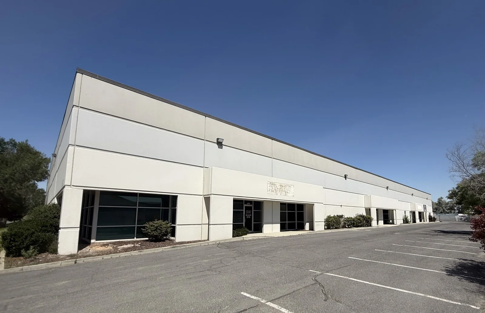 3350 West Directors Row, Bldg B — Lease in Salt Lake City, UT, photo 1 of 2