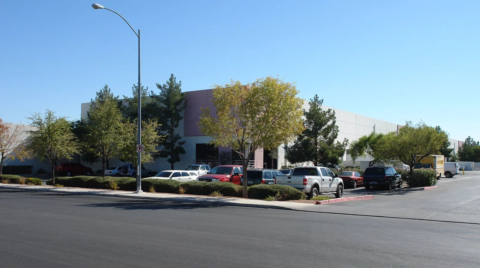 3211 Sunrise — Lease in Las Vegas, NV, photo 1 of 1