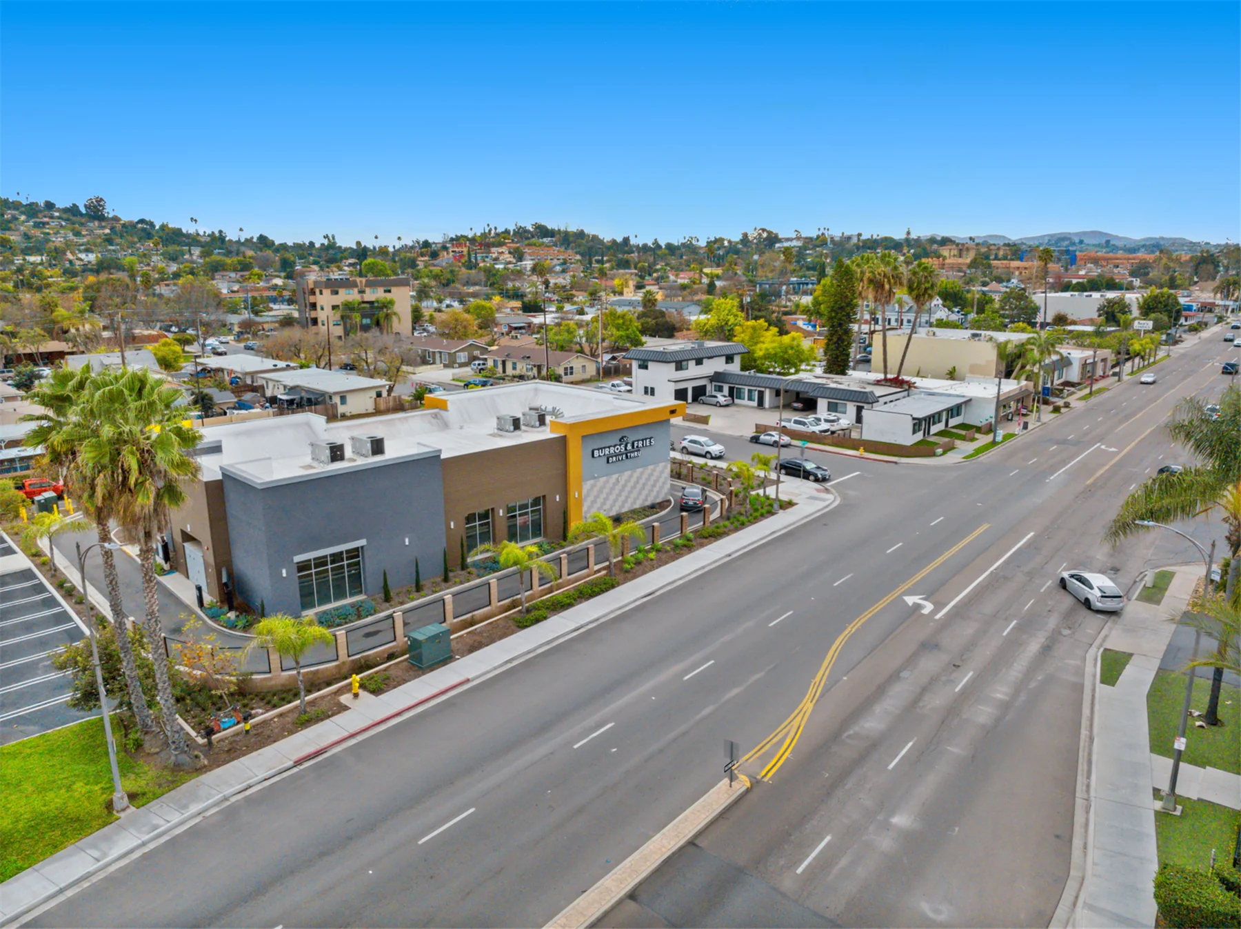 1107 E Valley Parkway — Lease in Escondido, CA, photo 2 of 6