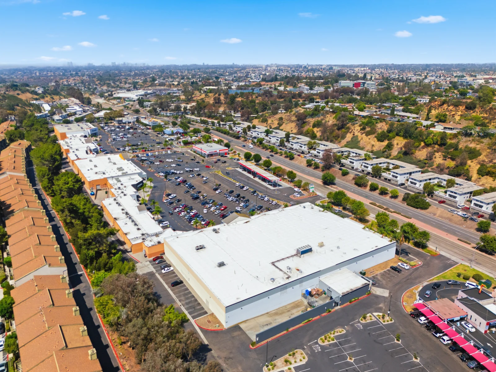 University Square — Lease in San Diego, CA, photo 2 of 8