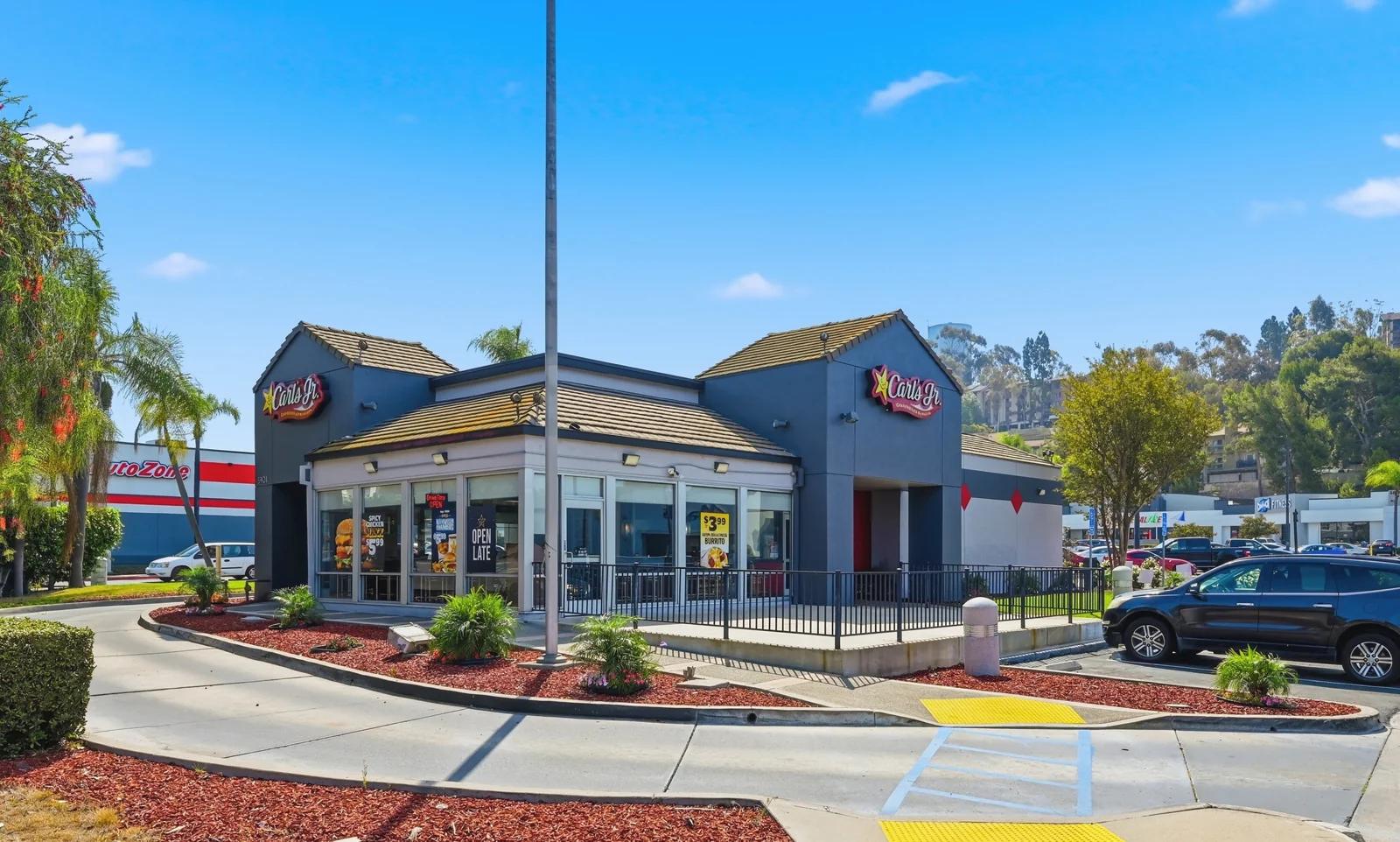 University Square — Lease in San Diego, CA, photo 7 of 8