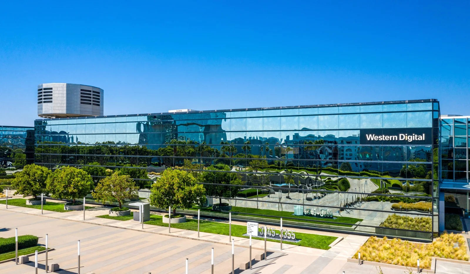 Park Place — Lease in Irvine, CA, photo 1 of 8