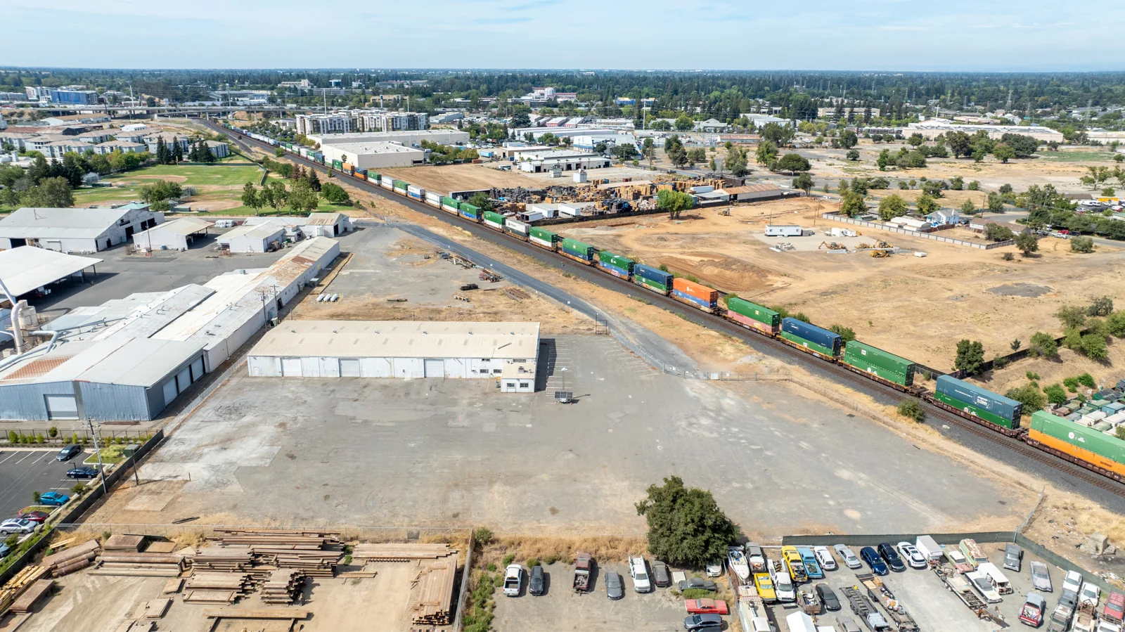 Industrial in Sacramento, CA — Lease in Sacramento, CA, photo 1 of 2